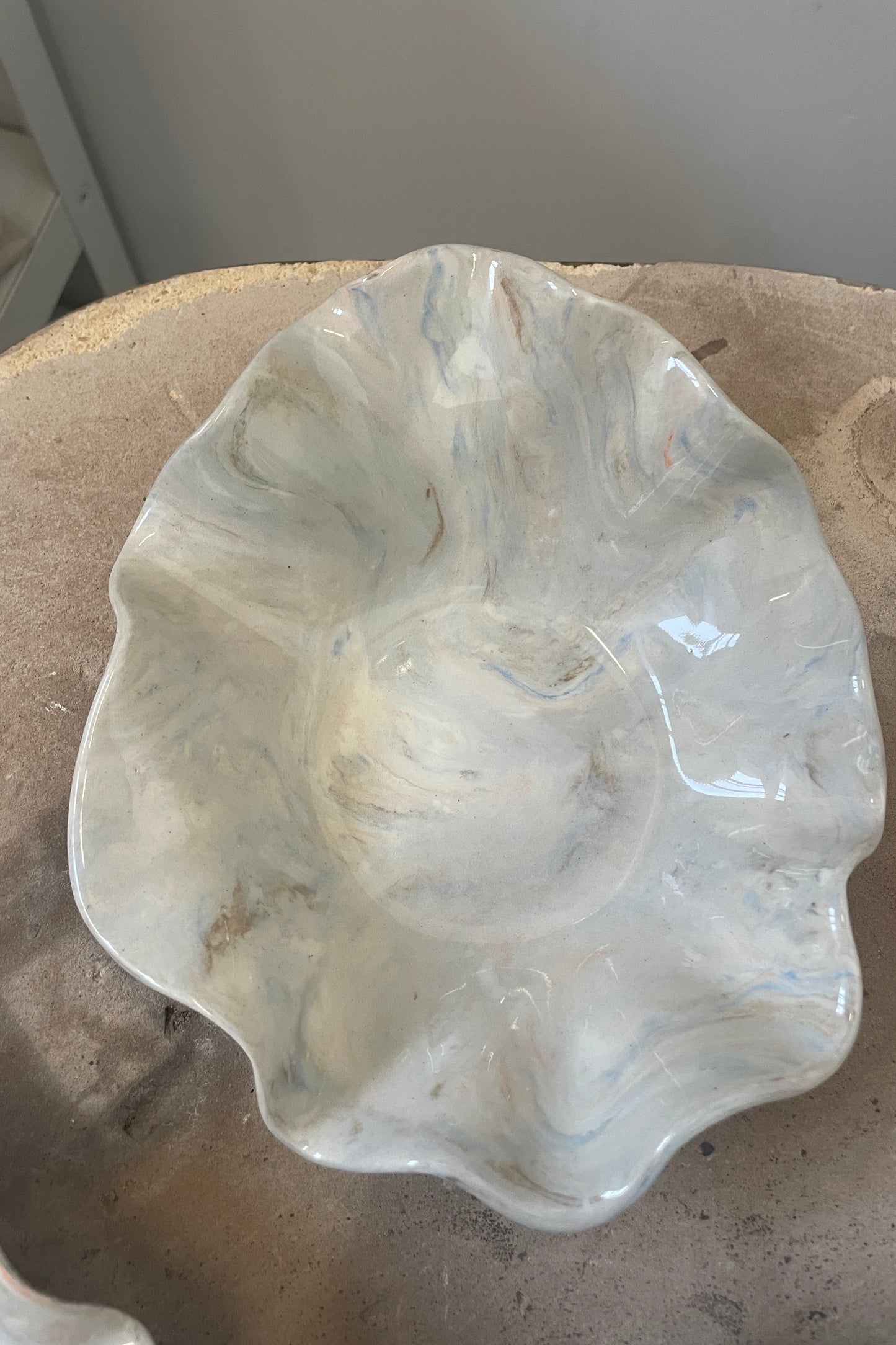 RECLAIMED CLAY OYSTER BOWL