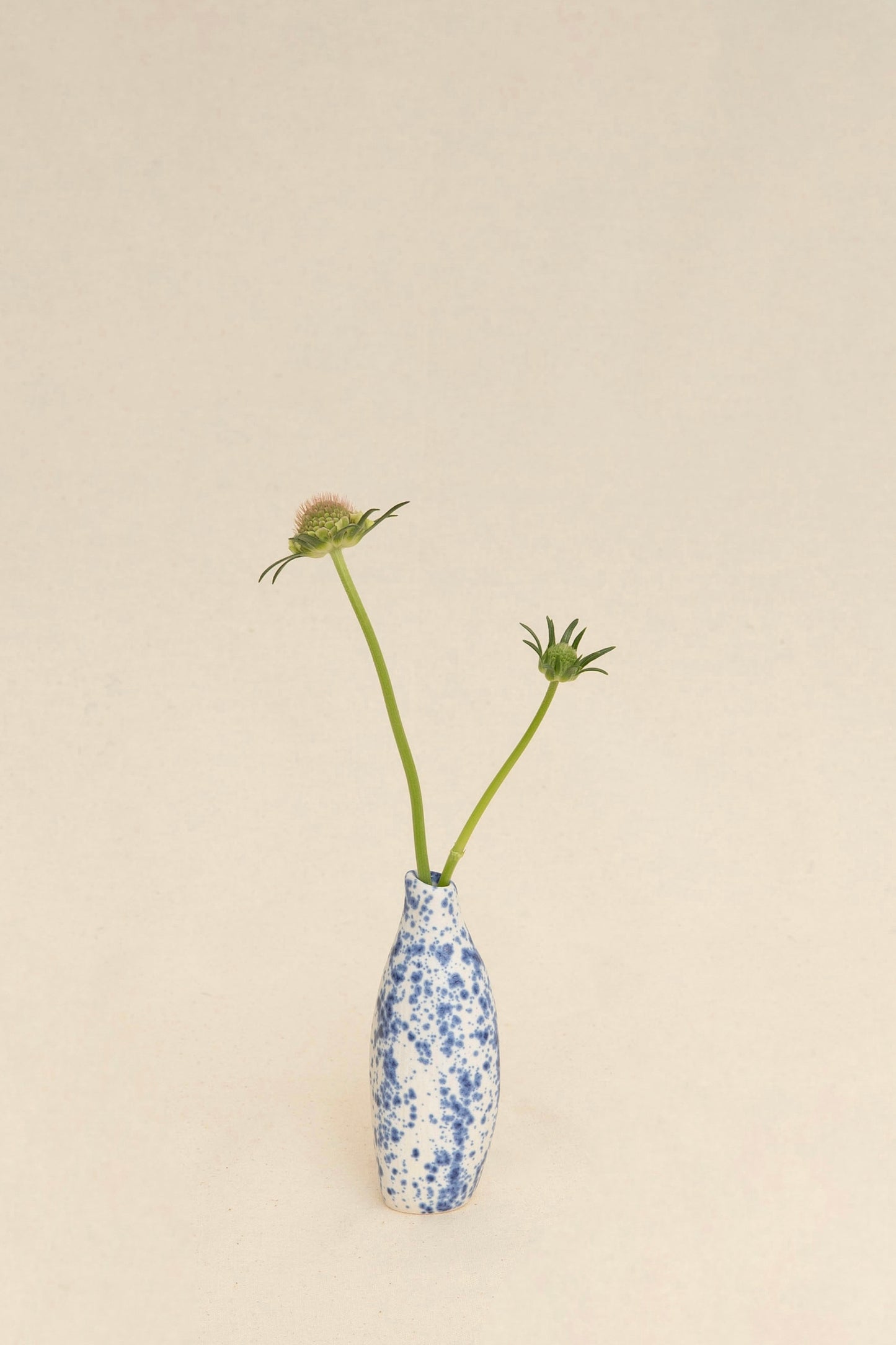 BUD VASE 1