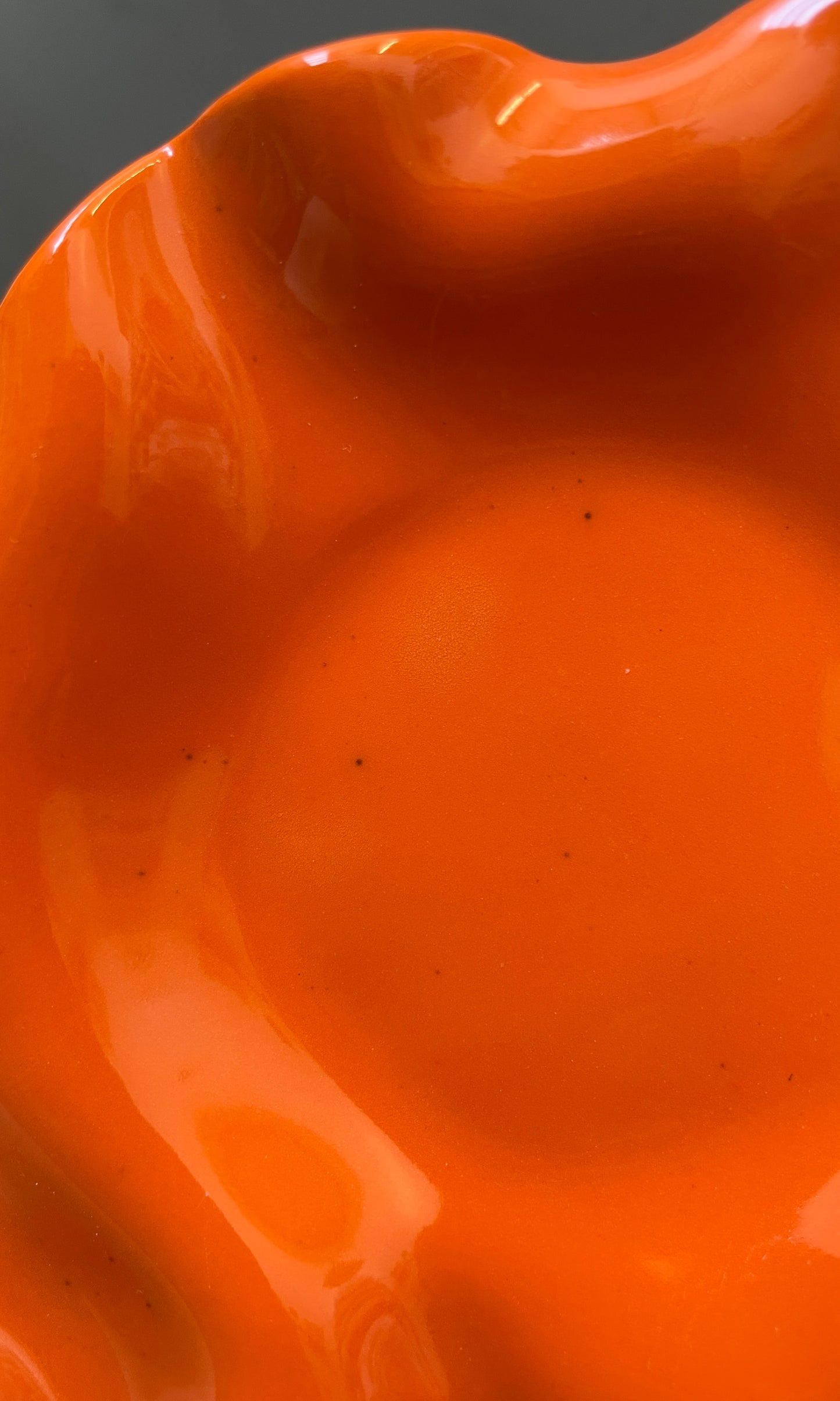 RETRO ORANGE OYSTER TRAY