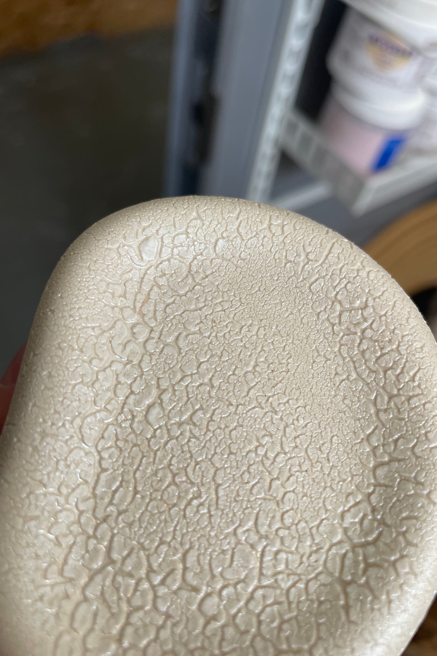 PEBBLE SHAPED BOX WITH TRAY LID