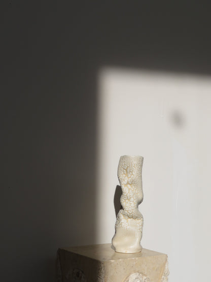 WHITE SNAKE SCULPTURE VASE 2