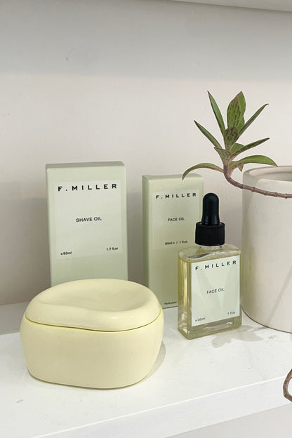 PEBBLE SHAPED BOX WITH TRAY LID