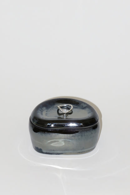 PEBBLE BOX WITH TRAY LID