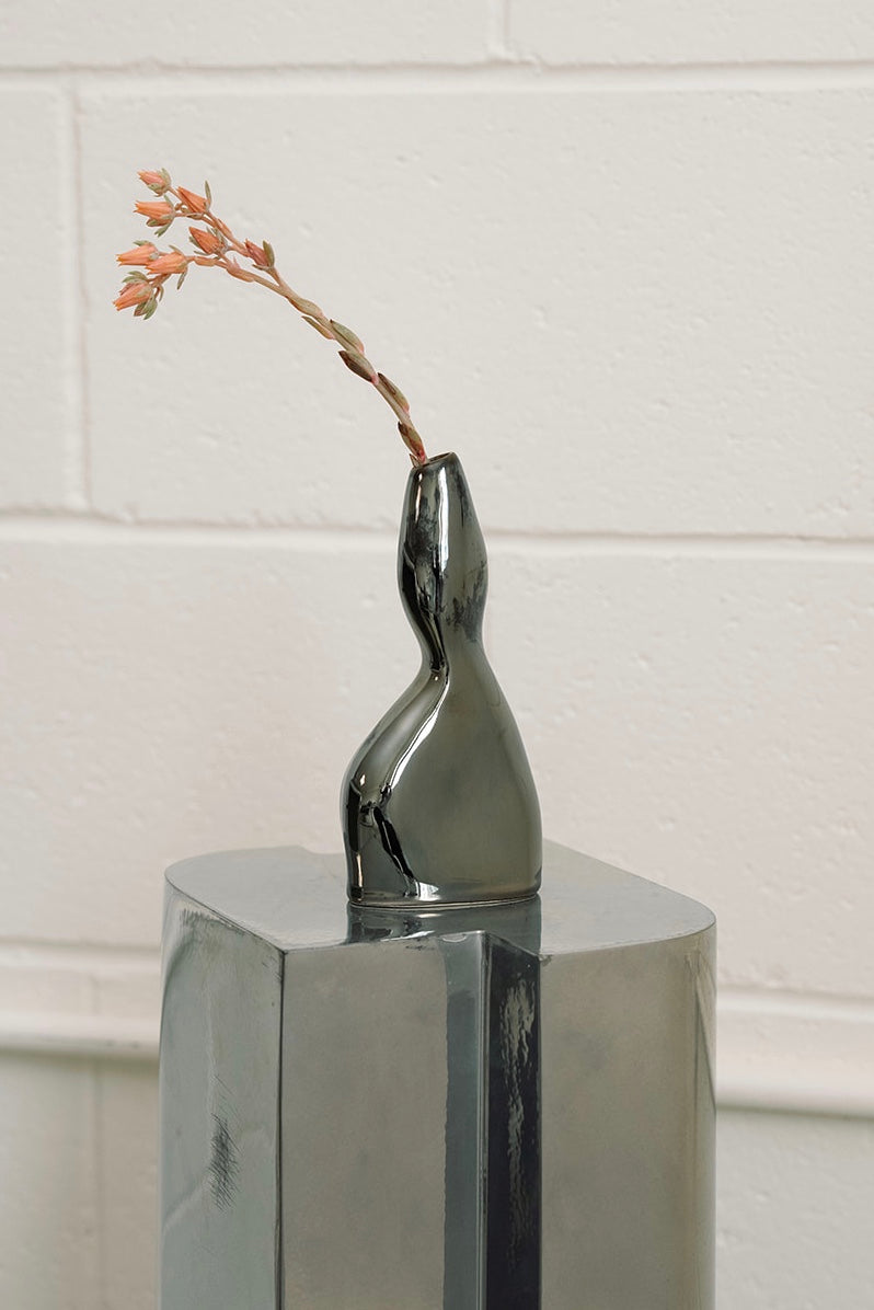 FEMME VASE 1