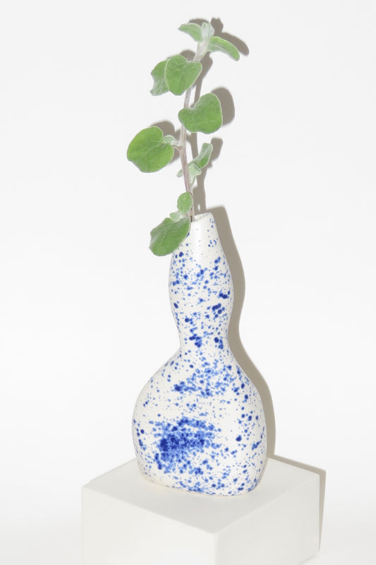 FEMME VASE 1